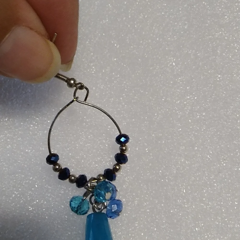 Nwt Blue Crystal Earrings - Picture 5 of 5